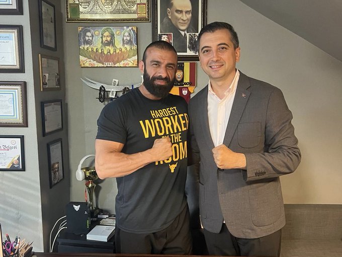 MaskFitness Spor Salonu’nda Güven Çelik hocamıza ziyaret