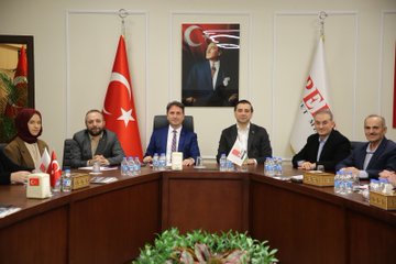 Perpa Ticaret Merkezi A Blok Başkanlığına seçilen Selahattin Çekiç’e hayırlı olsun ziyareti