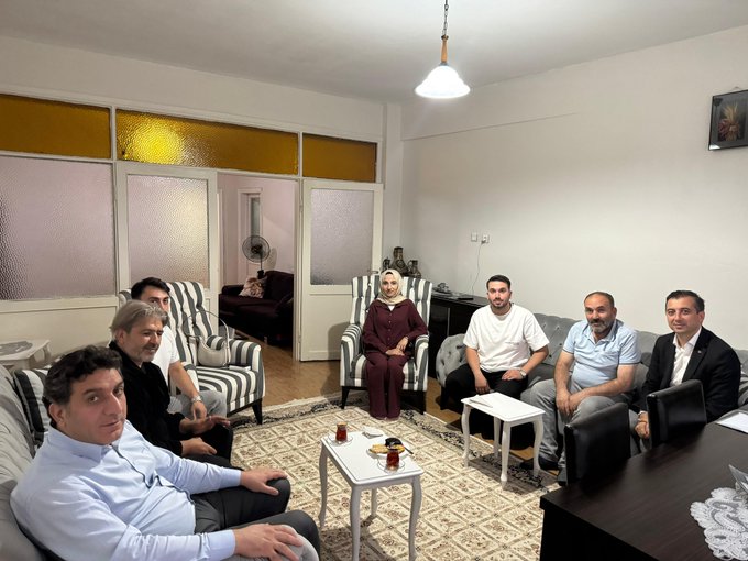 Demirer ailesi ev ziyareti