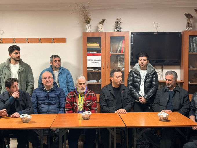 Yayla Camii’nde teravih namazının ardından camii lokali