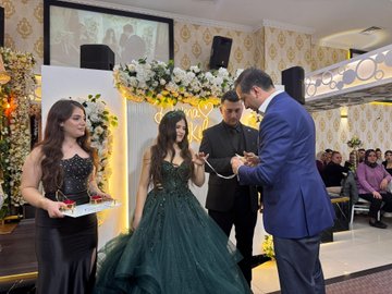 Halide Edip Adıvar Mahalle Başkanımız Zafer Şahin’in yeğeni İlaydanur ile Yunus Emre’nin nişan merasimi